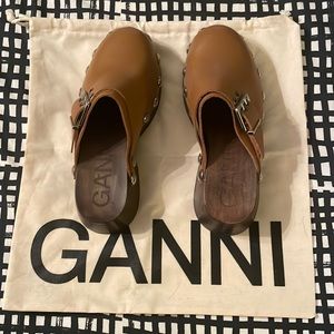 GANNI Silver studded platform clogs in Tiger Eye Size 40 (US9)